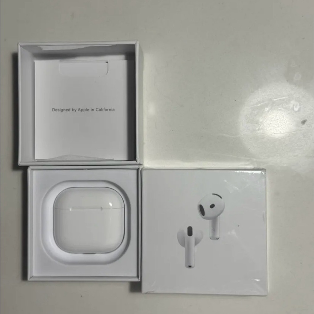 Apple White Wireless Earphones
